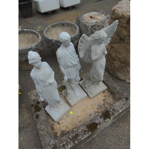 25A - 3 x resin statues man a women + angel H54cm