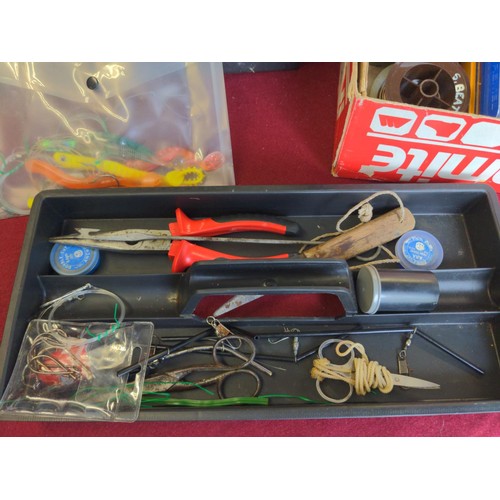 290B - Fishing tackle box  with lures and other items + cardboard box with other fishing items