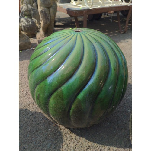 2 - 2 x green glazed garden ornamental spheres H35cm  