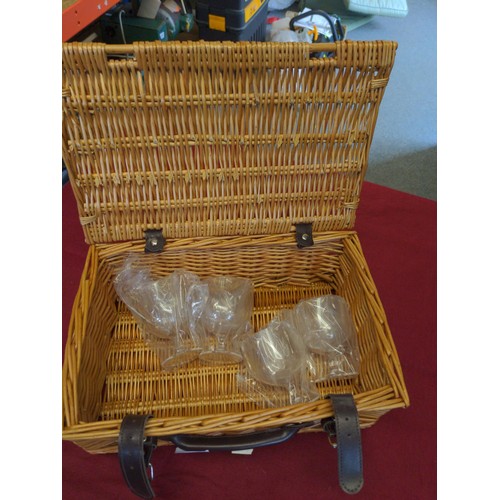 314 - Wicker picnic basket with plastic cup contents