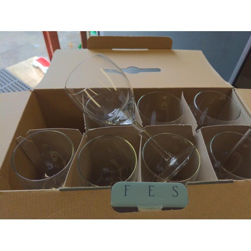 332 - Royal Leerdam wine festival glasses x 16 boxed