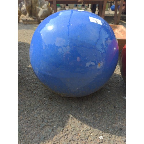 3 - 2 x Glazed garden Spheres red and blue H25cm