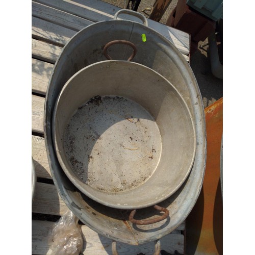 40 - 3 x galvanised tubs/containers