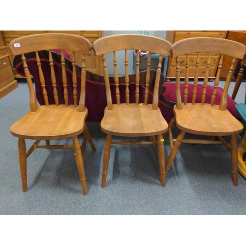 411 - Three farmhouse kitchen chairs W43D43 H93 cm