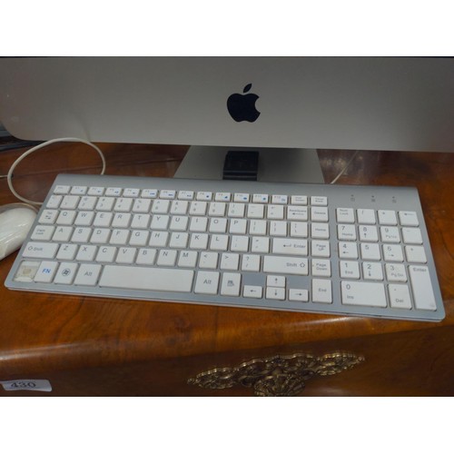 429 - Apple I Mac PC APPLE iMac A1224  Approx 2007 20-Inch Intel Core 2 Duo with keyboard and mouse. Does ... 