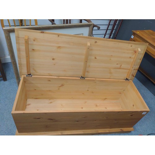 436 - Large pine blanket box/ chest. W 122 D 45 H47.5 cm