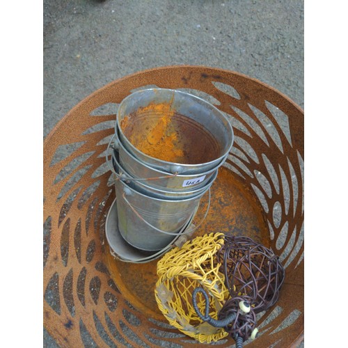 46A - Fire basket with 6 x galvanised pots and wire snail planter