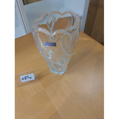 483D - Marquis Waterford Crystal vase. H17.5cm