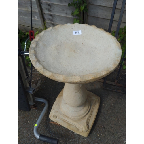 108 - Baluster Pedestal birdbath with round top D36cm x H66cm