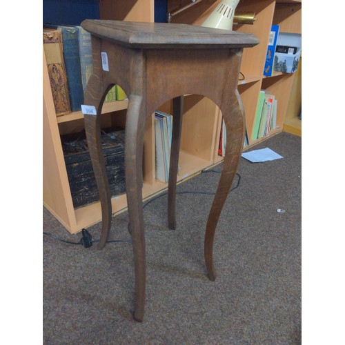 396 - Small hardwood plant stand with tapered legs. W29 D29 H 68.5 cm... 