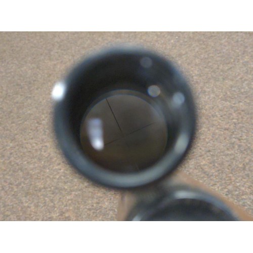 689 - Air rifle 0.22 serial no. 110321 15 with small scope. 4 x 20 mm