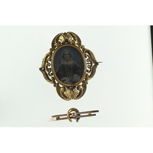 577 - Victorian yellow metal mourning brooch, tests positive for 9ct gold, gross weight 27.19 grams, toget... 