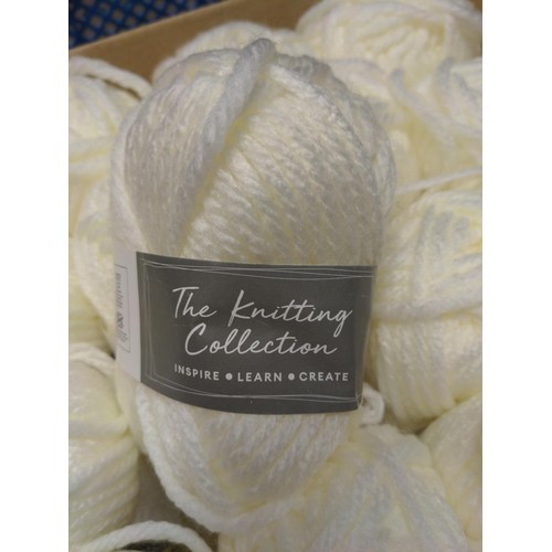 222 - 34 white 50g yarn balls 