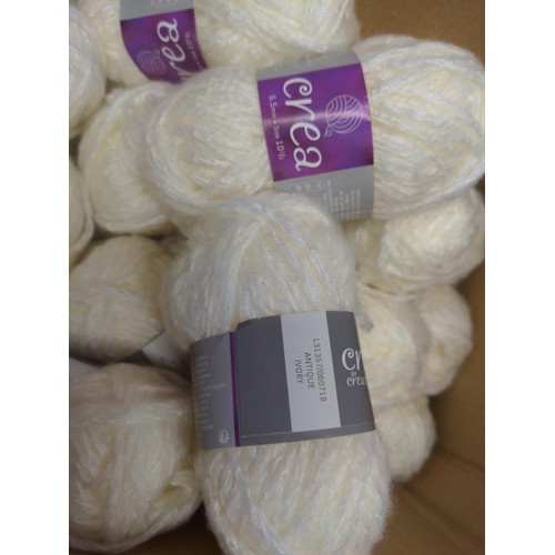 232 - 29 x antique ivory 25g balls of yarn