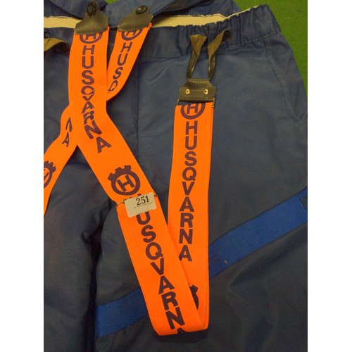 251 - Husqvarna chainsaw trousers size 54  