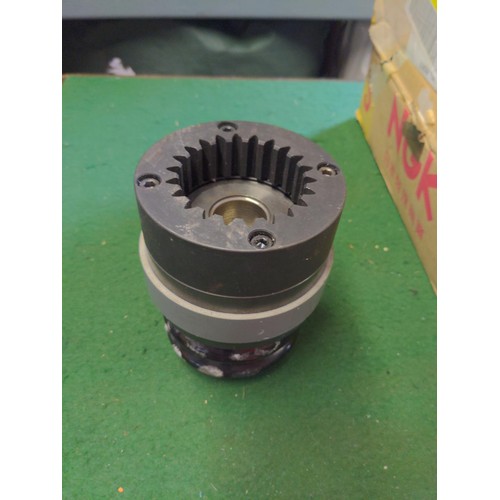 259 - Quantity of small and larger Breather filters Part number LBGHPM + Voith torque limiter +other items... 