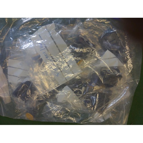 259 - Quantity of small and larger Breather filters Part number LBGHPM + Voith torque limiter +other items... 