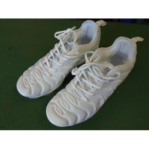 310 - Nike VM AIR AIRMAX white trainers  7 1/2