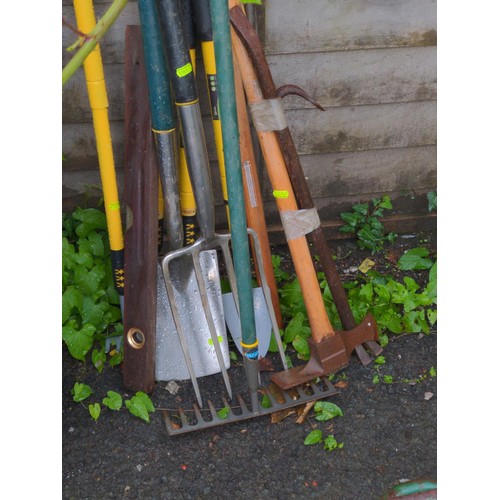 39 - Selection of long handle tools Inc Rake, spade, fork etc