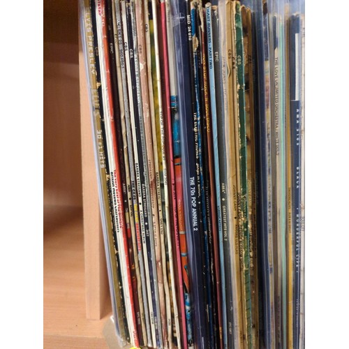 452 - Collection of vinyl LP's inc, Barbra Streisand, Johnny Cash, Stevie Wonder Do I Do etc. 