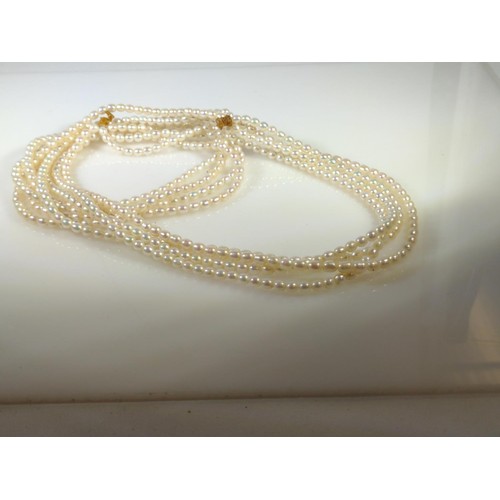 607 - Loose freshwater pearls