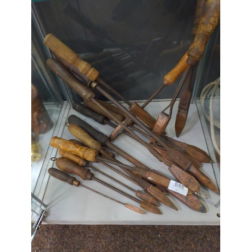 648 - Collection of vintage wooden handled copper tipped soldering irons, including some with maker's mark... 