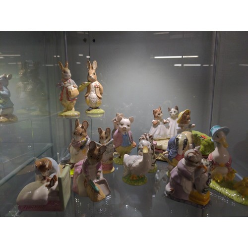 662 - Shelf of 15 Beswick Beatrix Potter figures inc Benjamin Bunny; Tabitha Twitchet & Miss Muppet; J... 