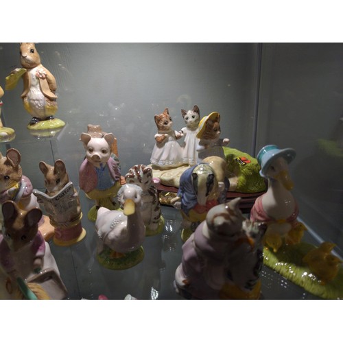 662 - Shelf of 15 Beswick Beatrix Potter figures inc Benjamin Bunny; Tabitha Twitchet & Miss Muppet; J... 