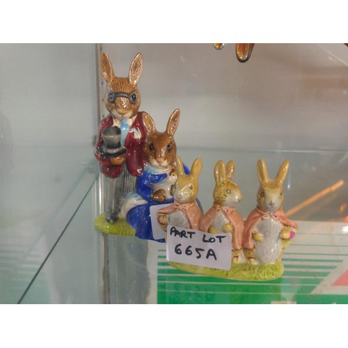 665A - Royal Doulton Bunnykins 'Family Photograph' DB1 and Beswick Beatrix Potter 'Flopsy Mopsy and Cottont... 