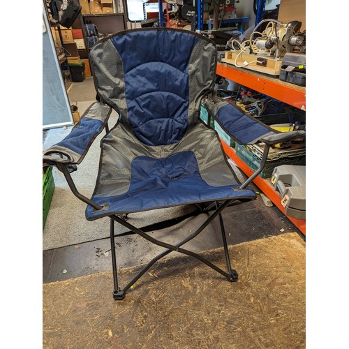 324 - 4 x foldup camping chairs