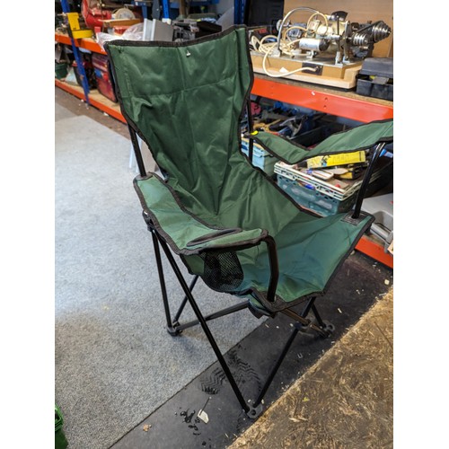 324 - 4 x foldup camping chairs