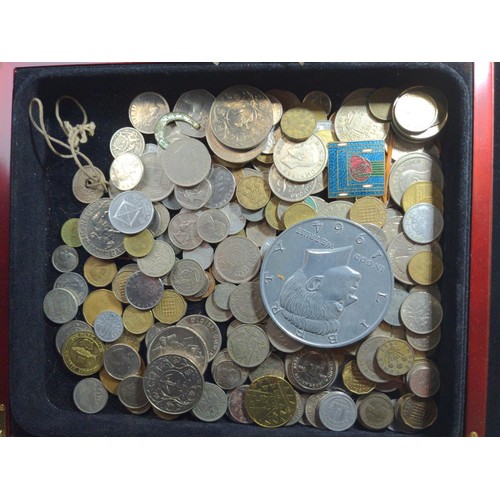 531 - Red box of mixed British and world coins, gross weight including box 3.25kg