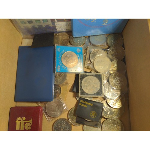 534 - Box of various British coins, including Royal Mint 1977 and 1994 sets, various crowns and others, gr... 