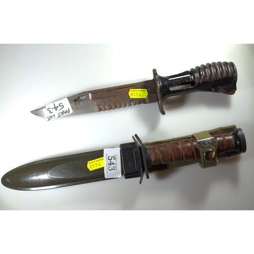 543 - US M3 fighting knife with a M8A1 scabbard, together with a bayonet with blade numbered 86 0840