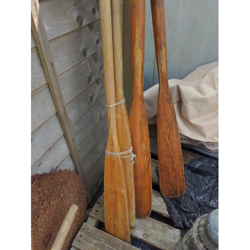 66 - 2 x pairs of wooden oars 