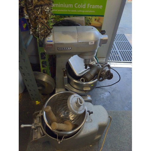 293 - Commercial Hobart mixer and mincer. (model A200 ML25097) Serial 97.075.370-T 220  -240 volt with pad... 