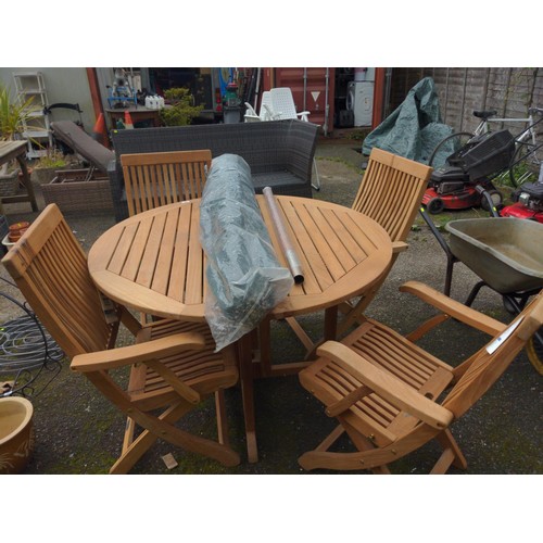 99 - Bridgeman IROKO TECKNIQUE set of four chairs, table + parasol and 3 x seat covers