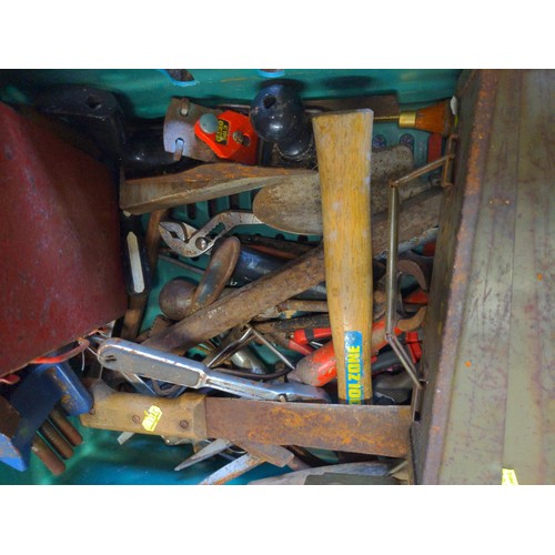 257 - Box of various tools inc. 3 toolboxes & contents, small vice, door lock etc.Does not include cra... 