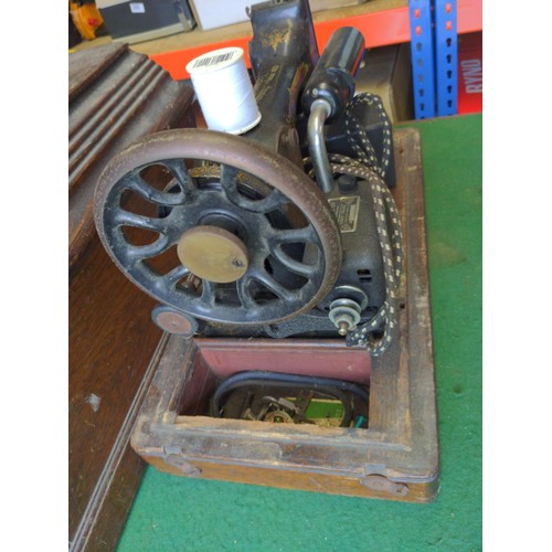 261 - Vintage Singer sewing machine with electric conversion