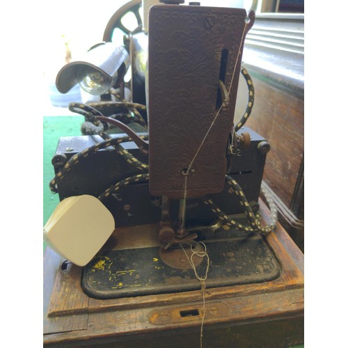 261 - Vintage Singer sewing machine with electric conversion