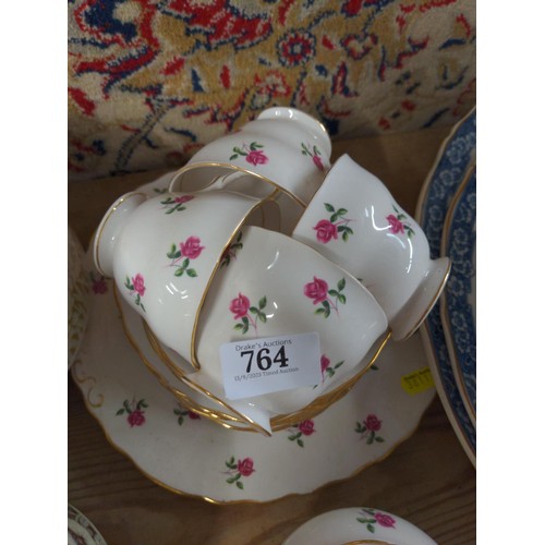 89 - Colclough tea set for six