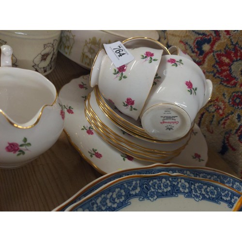 89 - Colclough tea set for six