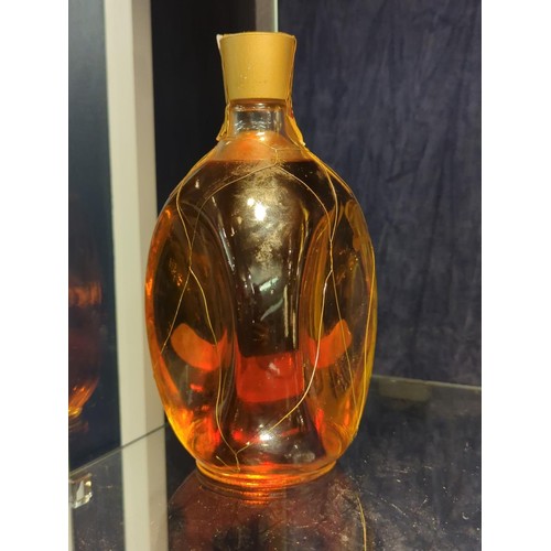 346 - A bottle of Dimple Scotch Whisky,  70 percent proof