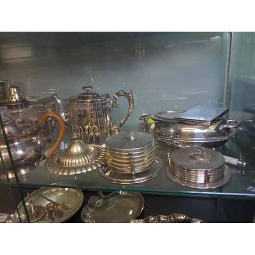 118 - Assorted plated ware on shelf inc teapots