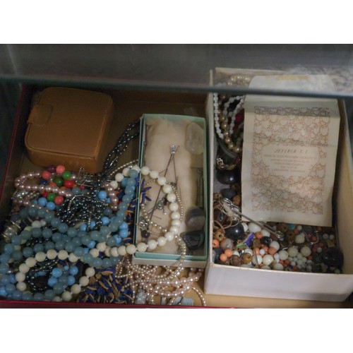 219 - Box of costume jewellery