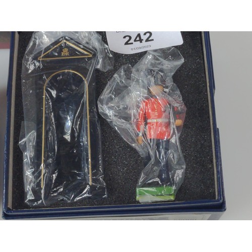 242 - W Britain Ceremonial Collection sentry box and Scots guard, Crowns & Regalia 'The Orb, Ring &... 