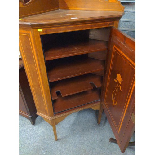 439 - Mahogany Edwardian inlaid corner cabinet on cabriole legs. 80cm x depth 54cm x height 139cm