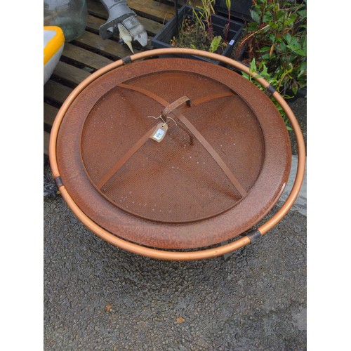 829 - Large metal fire pit BBQ, 91cm diameter, 43cm high