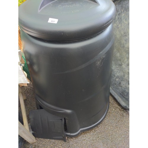 857 - Garden composter