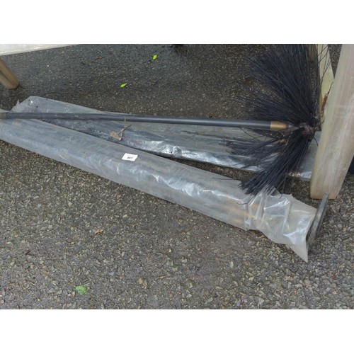 861 - Set of drain/chimney rods and chimney brush